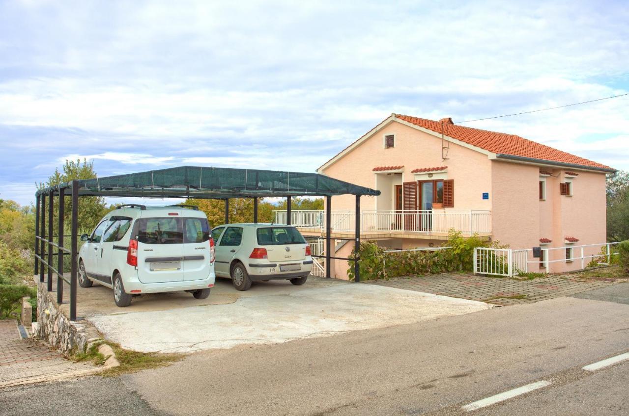 Rasopasno Apartment With Terrace And Private Parking ภายนอก รูปภาพ