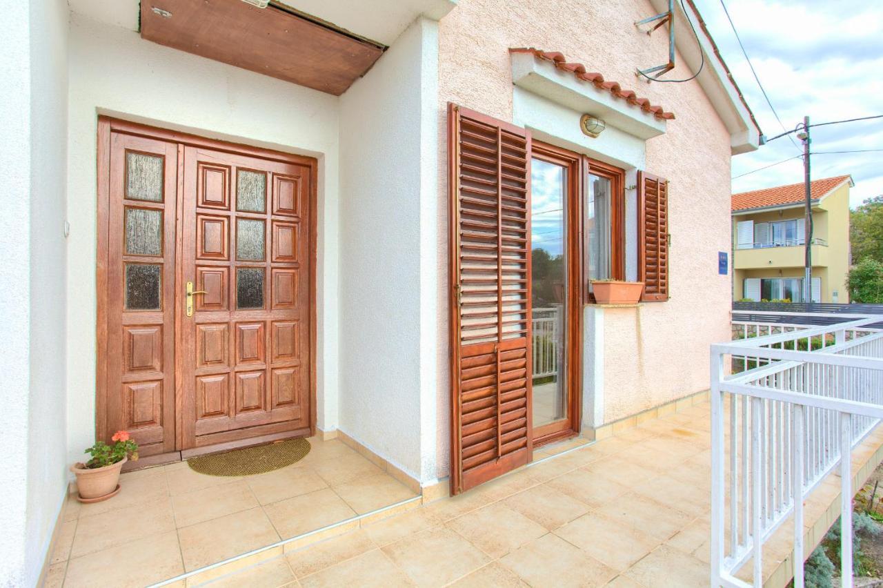 Rasopasno Apartment With Terrace And Private Parking ภายนอก รูปภาพ