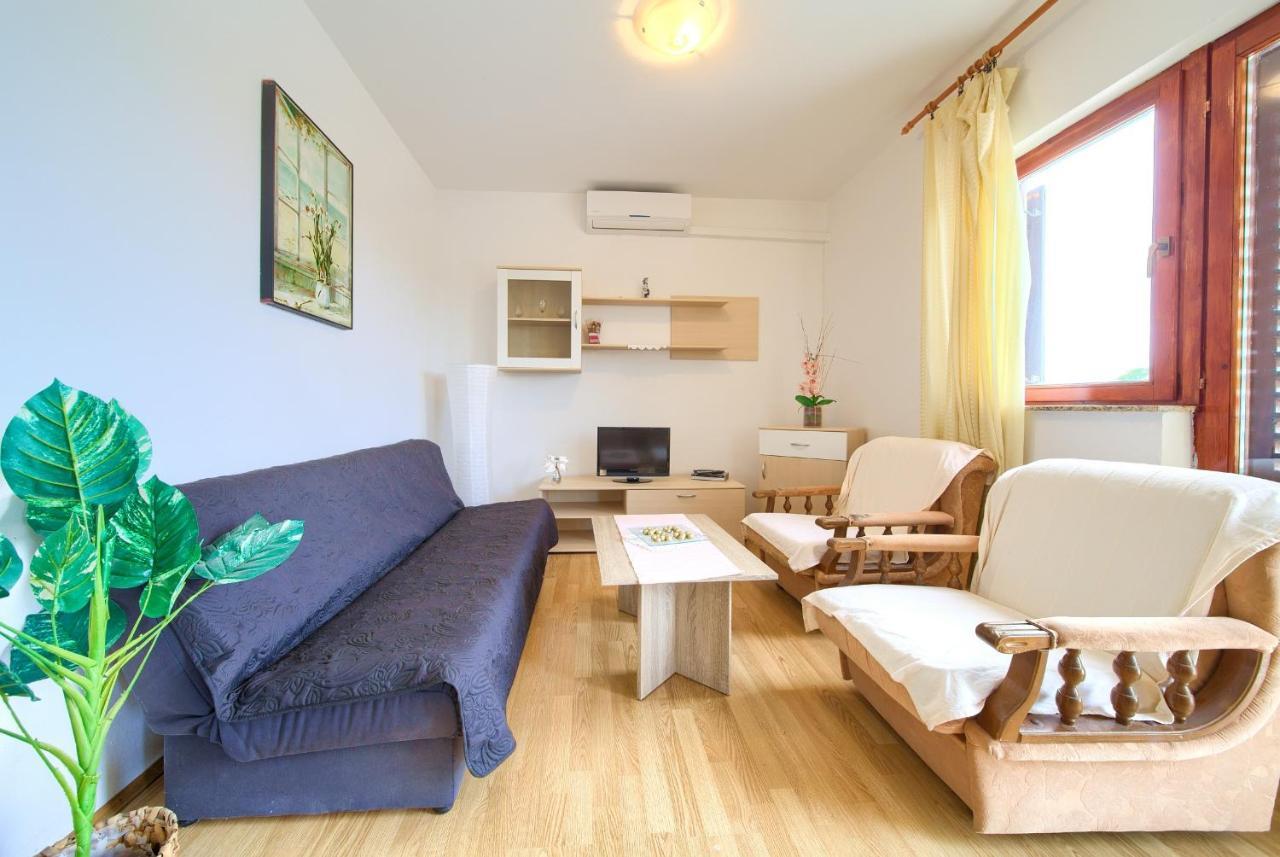Rasopasno Apartment With Terrace And Private Parking ภายนอก รูปภาพ